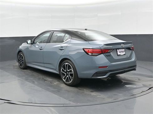 Used 2025 Nissan Sentra SR w/ SR Premium Package image 6