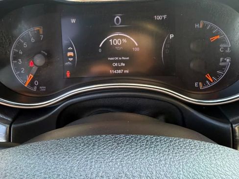 Used 2016 Jeep Grand Cherokee Limited AWD/4WD image 10