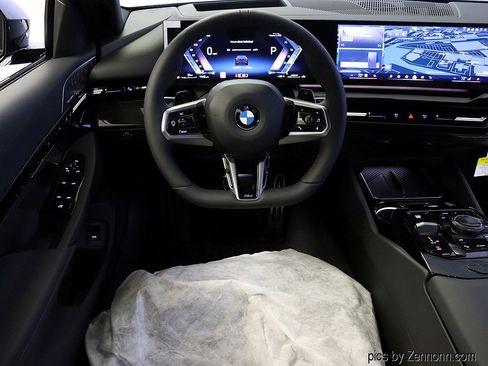New 2026 BMW 530i xDrive w/ M Sport Package image 15