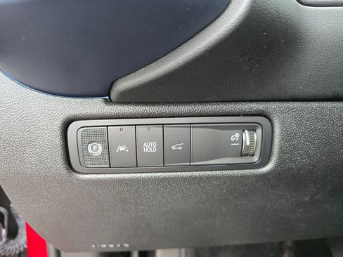 Used 2025 Chevrolet Equinox EV LT w/ Convenience Package FWD image 28