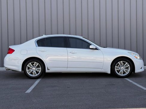 Used 2010 INFINITI G37 x Sedan w/ Premium Pkg AWD/4WD image 4