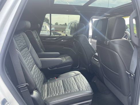 Certified 2023 Cadillac Escalade V w/ LPO, ONYX Package AWD/4WD image 28