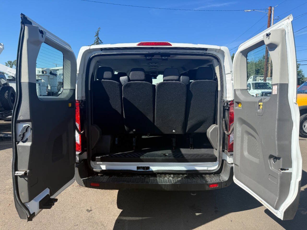 Used 2023 Ford Transit 350 XLT RWD image 12