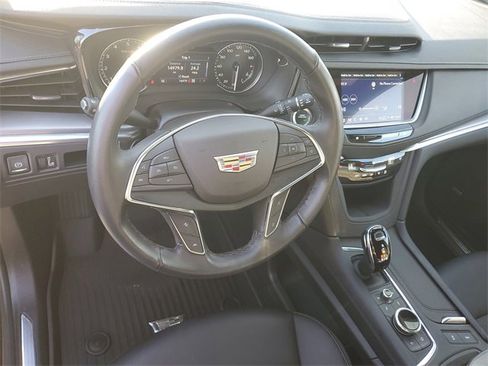 Certified 2023 Cadillac XT5 Luxury w/ LPO, Floor Liner Package image 13