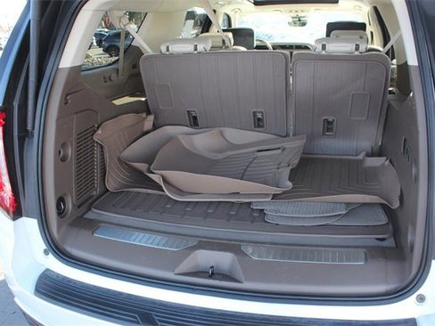 Used 2024 GMC Yukon XL Denali w/ Denali Reserve Package image 41