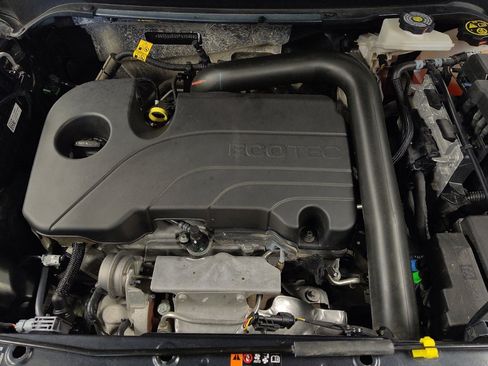 Used 2023 Chevrolet Equinox LT image 30