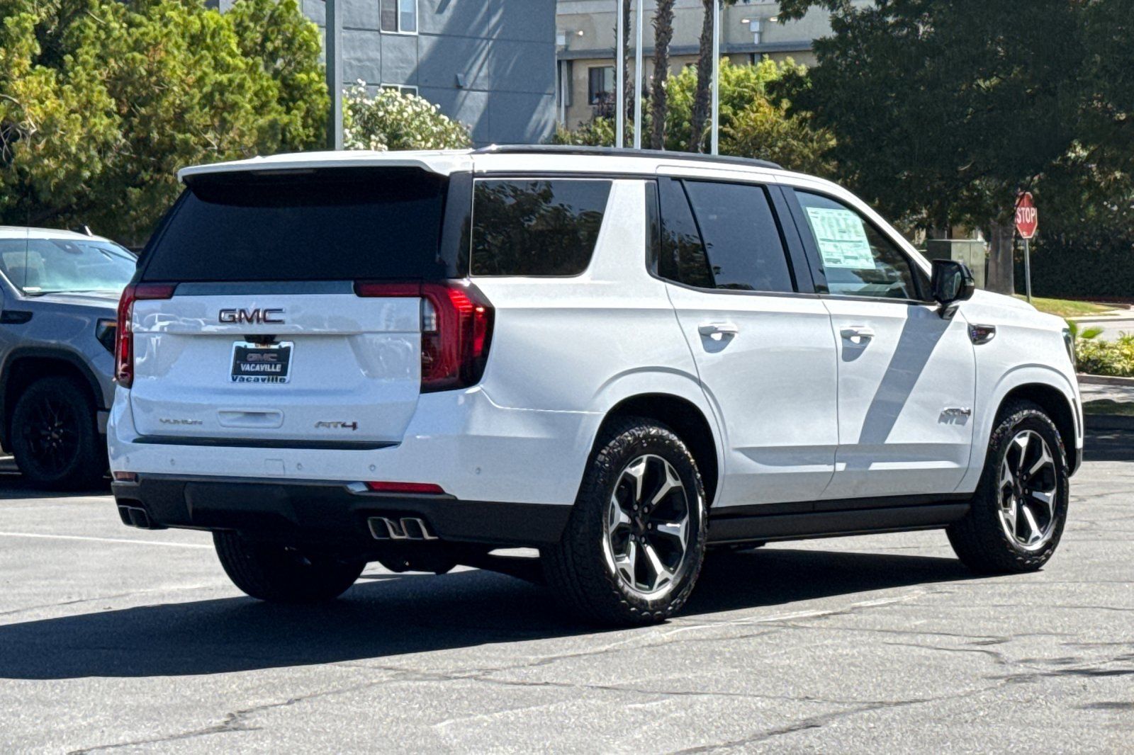 New 2026 GMC Yukon AT4 w/ AT4 Premium Plus Package AWD/4WD image 5