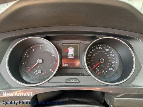 Used 2018 Volkswagen Tiguan SEL image 1