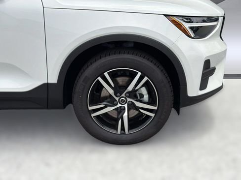 New 2026 Volvo XC40 B5 Core w/ Climate Package AWD/4WD image 11