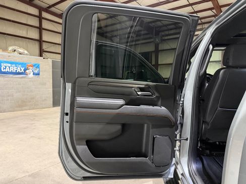 Used 2024 GMC Sierra 2500 AT4 w/ AT4 Preferred Package AWD/4WD image 15