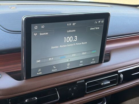 Certified 2022 Lincoln Aviator Reserve AWD/4WD image 26