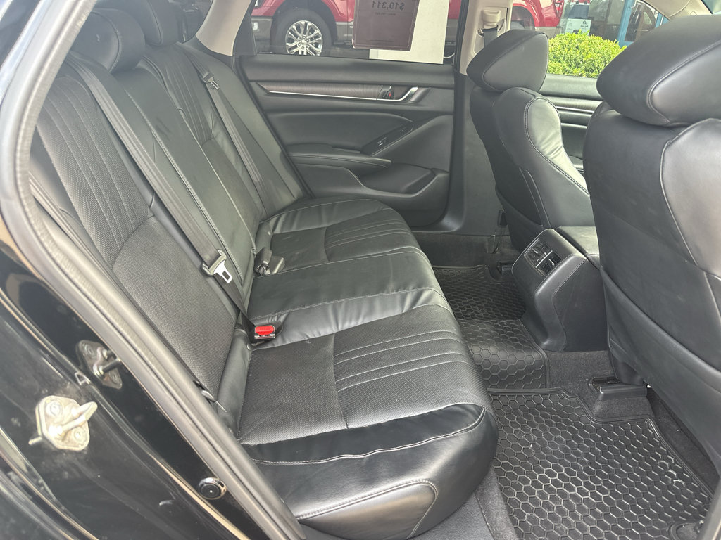 Used 2018 Honda Accord Touring image 5