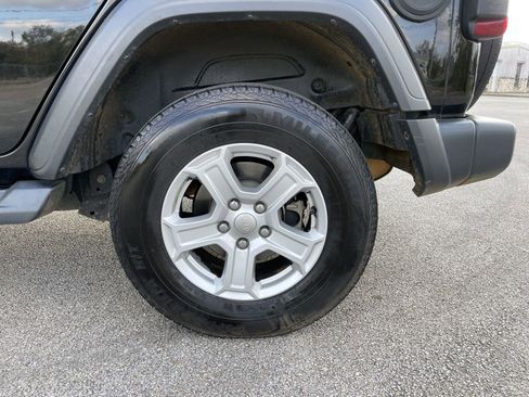 Used 2021 Jeep Wrangler Unlimited Sport image 43