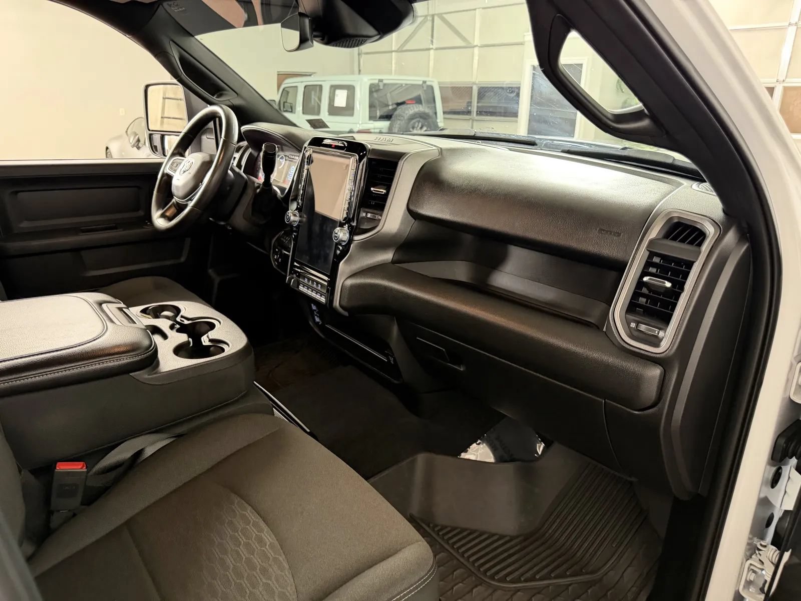 Used 2025 RAM 2500 Tradesman AWD/4WD image 35
