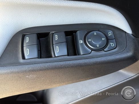 Used 2024 Chevrolet Equinox LS w/ Driver Confidence II Package FWD image 18