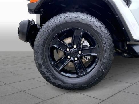 Certified 2021 Jeep Wrangler Unlimited Sahara image 9