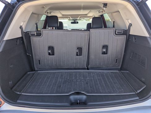 Used 2022 Nissan Pathfinder Platinum w/ Cargo Package image 8