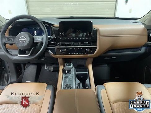 Used 2025 Nissan Pathfinder Platinum AWD/4WD image 14