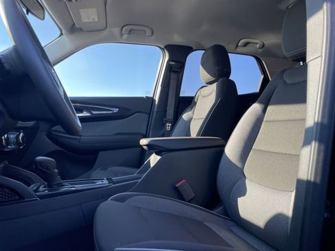 Used 2025 Chevrolet TrailBlazer LT image 24