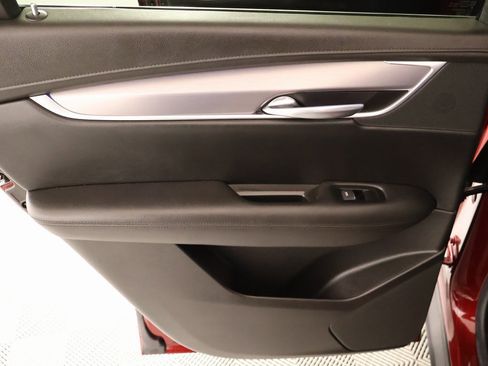 Used 2018 Cadillac XT5 Premium Luxury image 18