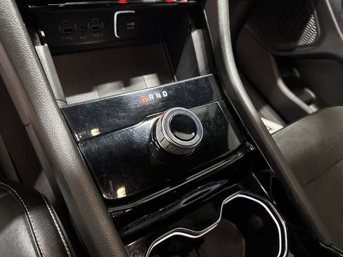 Used 2023 Jeep Grand Cherokee L Laredo RWD image 16