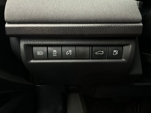 Used 2025 Toyota Camry LE image 21