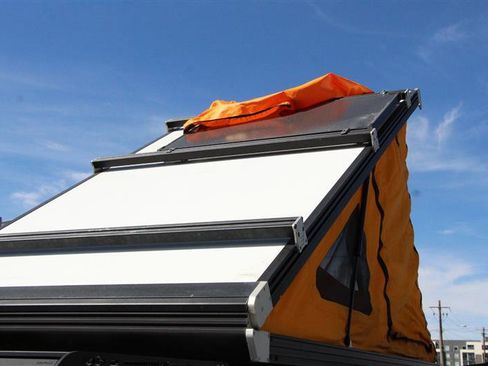 Used 2018 Toyota Tacoma TRD Sport w/ Technology Package image 56