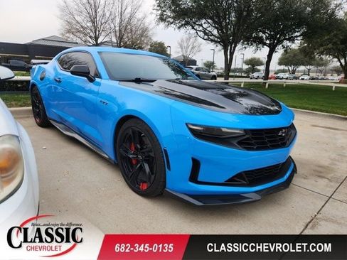 Used 2022 Chevrolet Camaro LT w/ Technology Package image 1