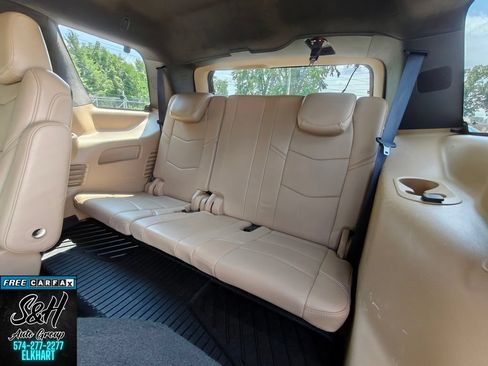 Used 2018 Cadillac Escalade Platinum AWD/4WD image 19