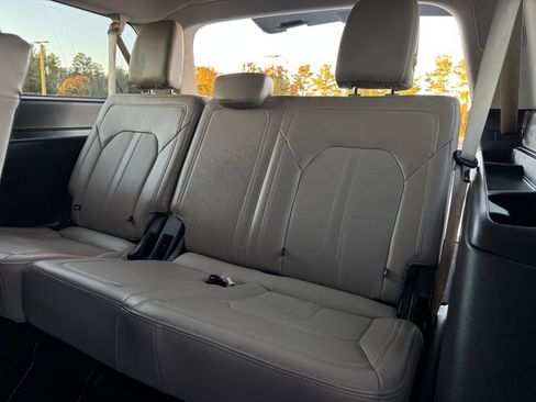 Used 2024 Ford Expedition Max Limited image 18