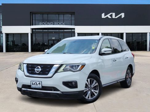 Used 2020 Nissan Pathfinder SL FWD image 1