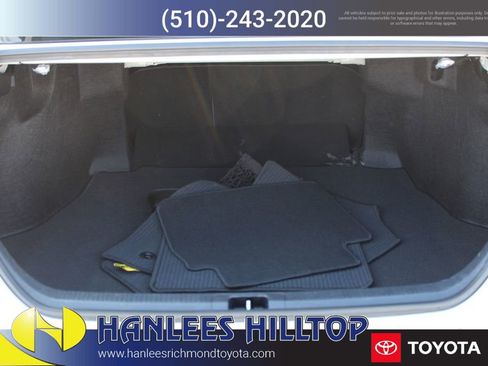 Used 2023 Toyota Camry SE image 10