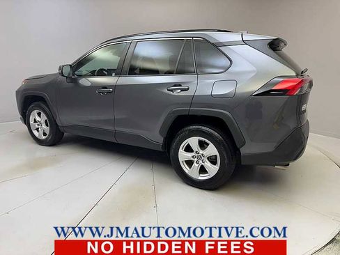 Used 2020 Toyota RAV4 XLE image 3