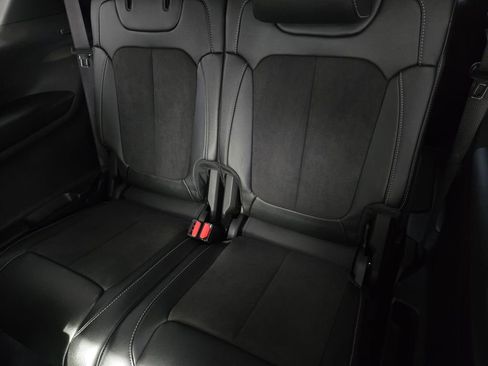 Used 2024 Jeep Grand Cherokee L Altitude image 15