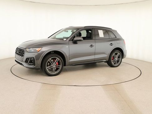 Certified 2025 Audi Q5 e Premium Plus w/ Premium Plus Package image 13