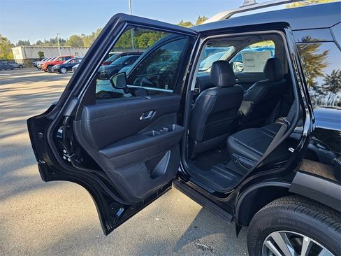 New 2025 Nissan Pathfinder SL w/ Cargo Package image 20