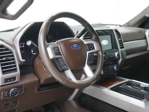 Used 2019 Ford F250 King Ranch w/ Chrome Package AWD/4WD image 9