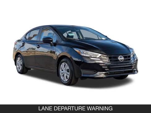 Used 2025 Nissan Versa S w/ Trunk Package image 2