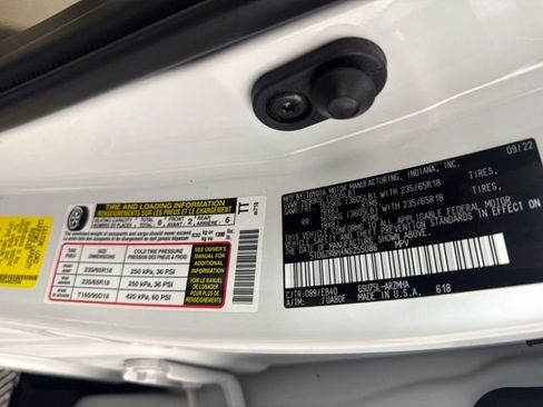 Used 2022 Toyota Highlander XLE image 29