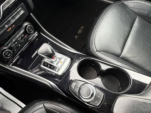 Used 2017 INFINITI QX30 Premium w/ Cargo Package AWD/4WD image 6