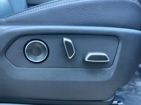 Used 2024 GMC Yukon Denali image 61