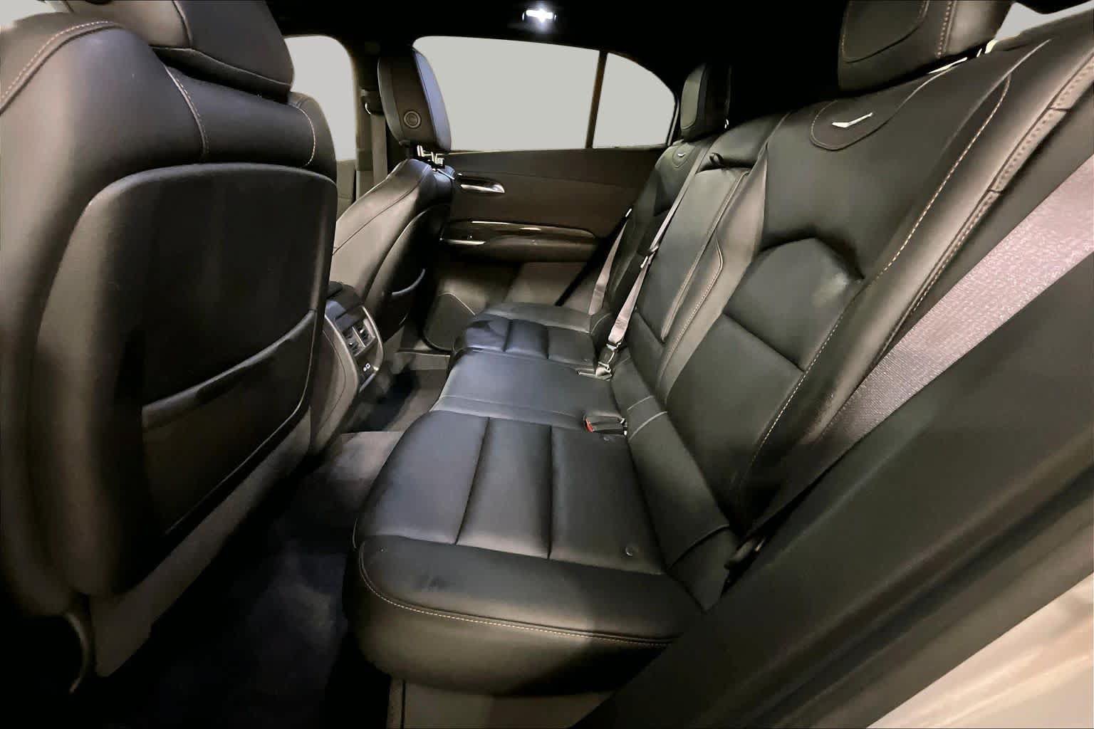 Used 2019 Cadillac XT4 Sport w/ Cold Weather Package FWD image 21
