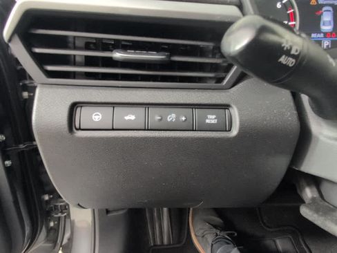 Used 2023 Nissan Altima 2.5 SV w/ SV Premium Package FWD image 23