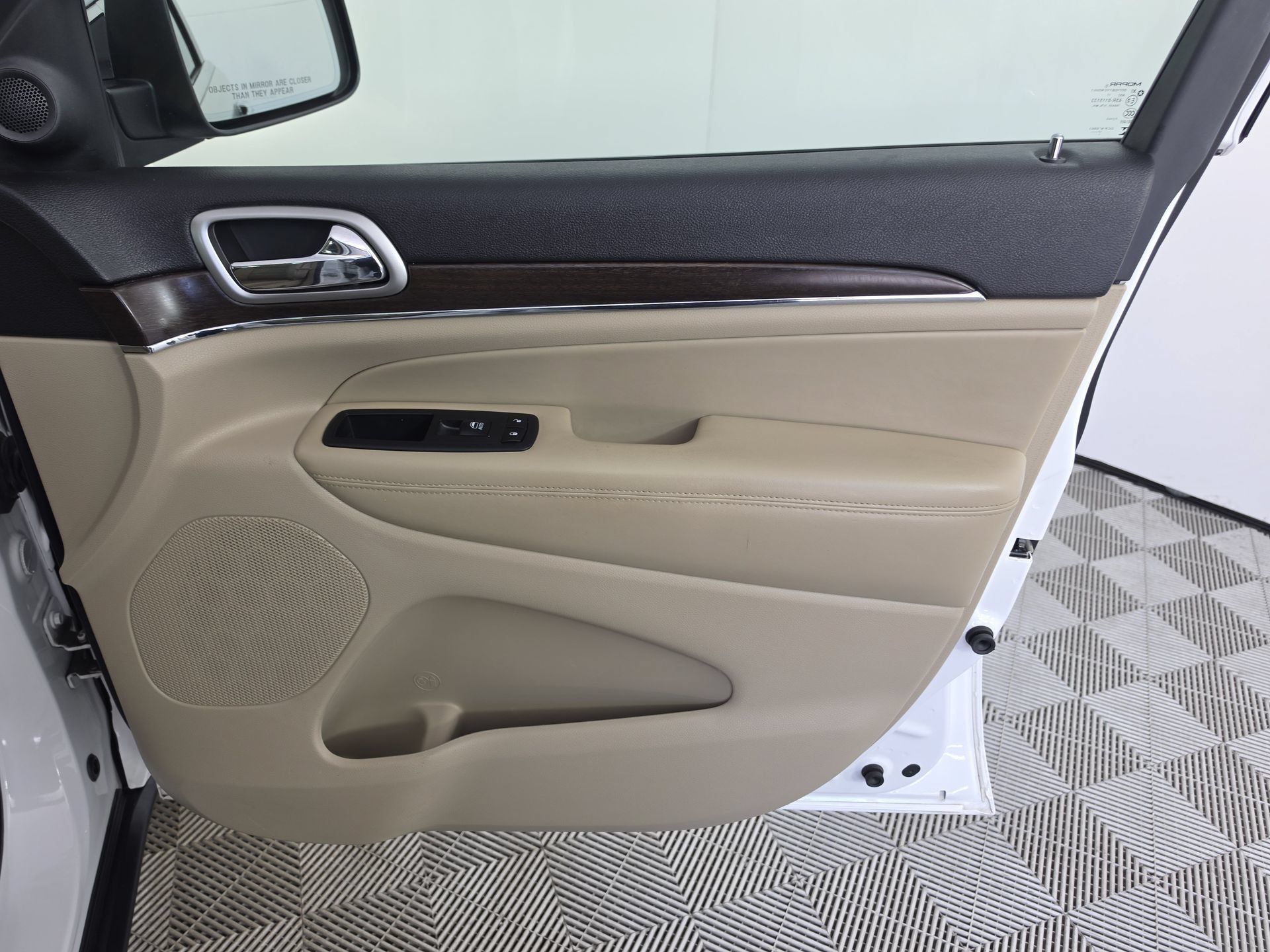 Used 2018 Jeep Grand Cherokee Limited w/ Luxury Group II AWD/4WD image 46