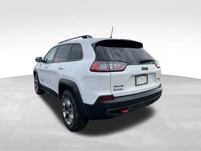 Used 2019 Jeep Cherokee Trailhawk w/ Comfort/Convenience Group AWD/4WD image 3