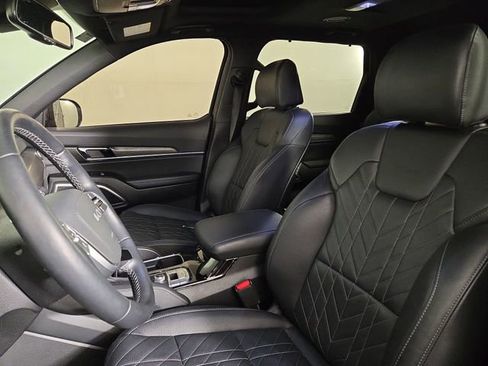 Used 2025 Kia Telluride EX X-Line AWD/4WD image 12