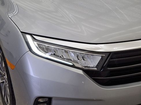 Used 2023 Honda Odyssey EX-L image 31