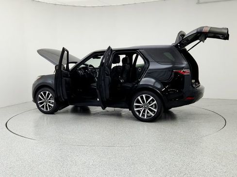 Certified 2024 Land Rover Discovery Dynamic SE image 12