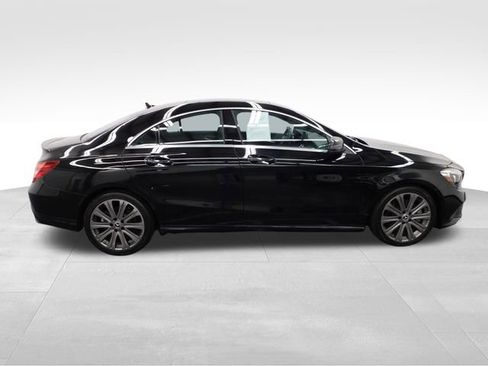 Used 2019 Mercedes-Benz CLA 250 4MATIC w/ Premium Package image 10