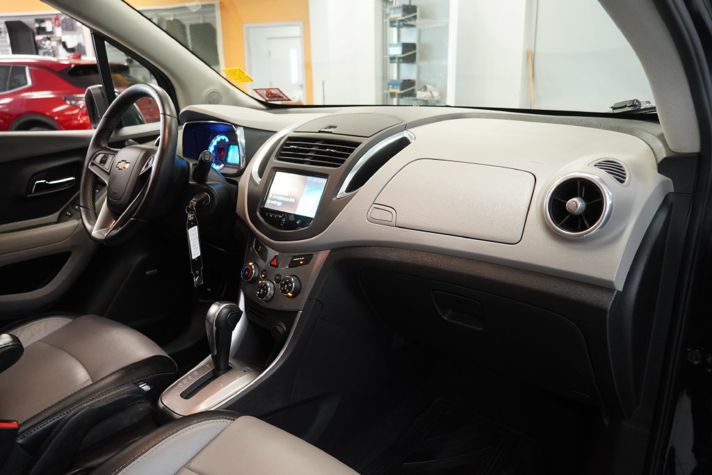 Used 2015 Chevrolet Trax LTZ w/ LPO, Protection Package AWD/4WD image 37